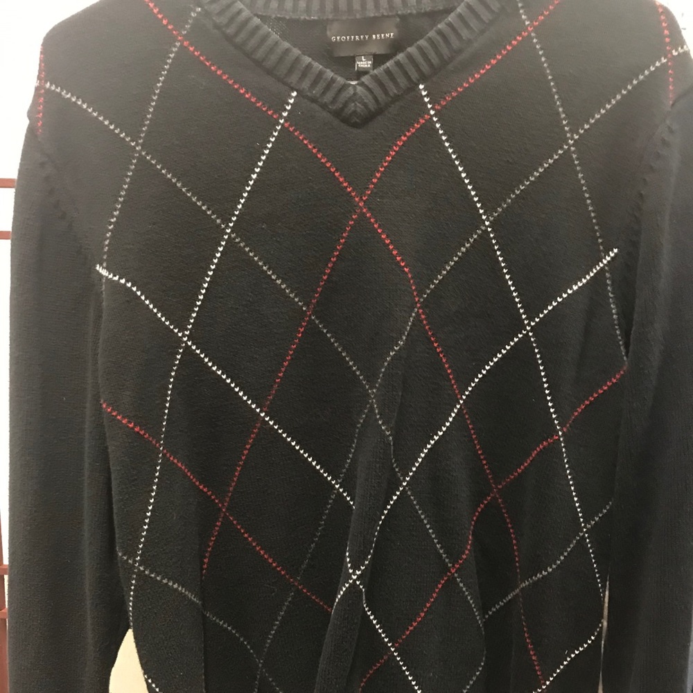 Men’s v-neck sweater